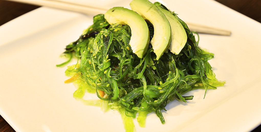 Manger des algues comme le wakamé est bon pour la santé