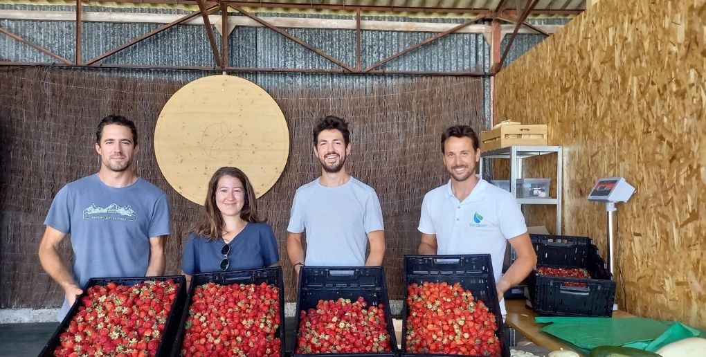 L'équipe d'Eauzons et leur fraises